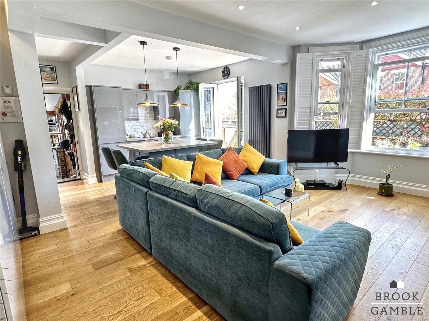 4 Bedroom House. Milton Road in Eastbourne,  6